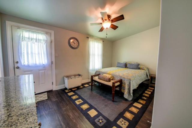 Atoka Historic Town Square Bungalow In Heart Of Brighton מראה חיצוני תמונה